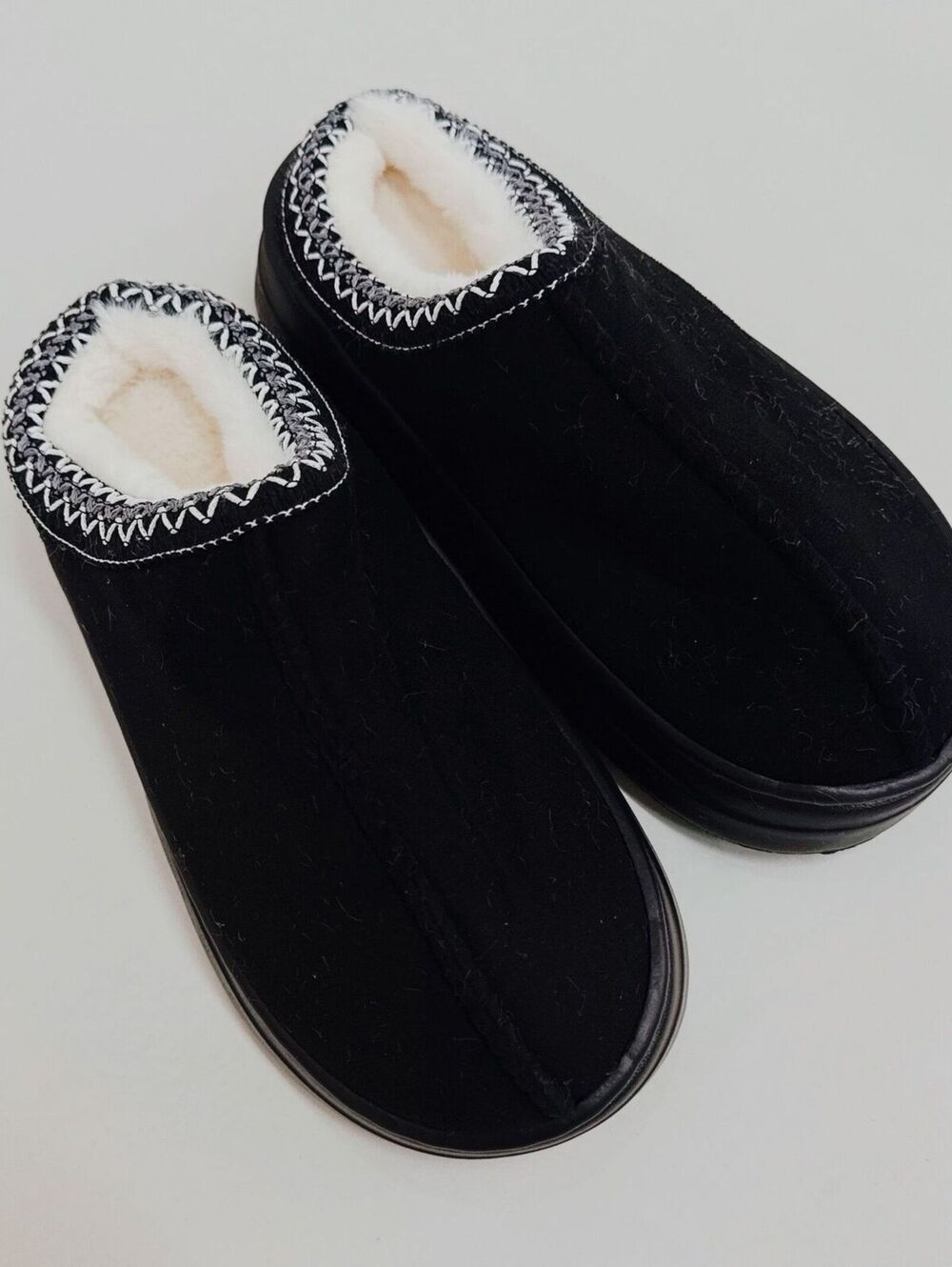 Cozy Cloud Slippers – Soft Lined Winter Comfort